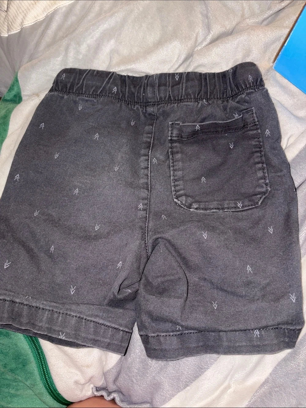 3/$20! Boys kids XS (sz 5) shorts Old Navy Black Shorts w Drawstring
